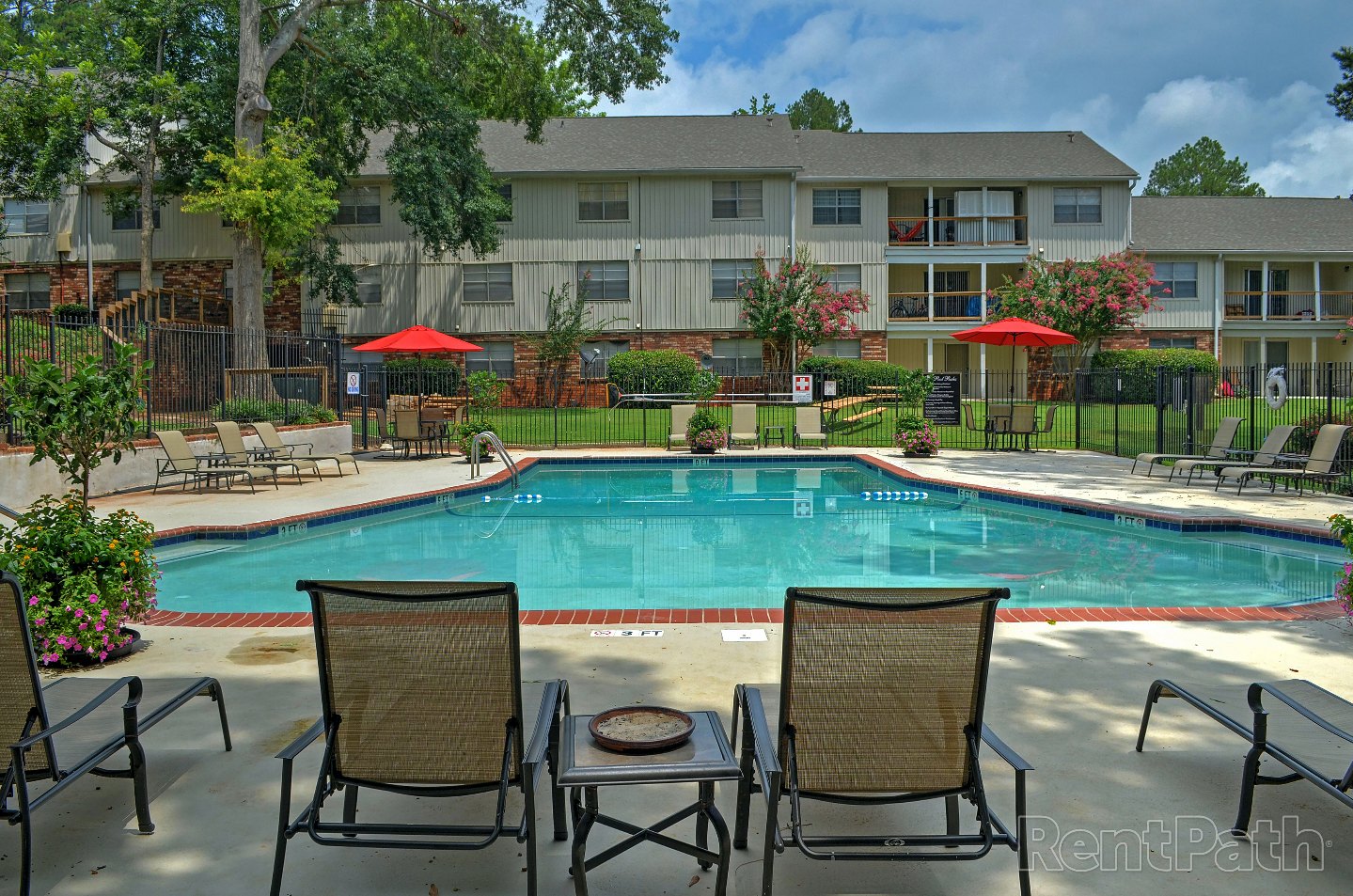 Westside Commons exterior pool